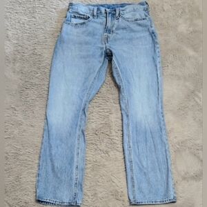 Old Navy Women’s Straight Leg Jeans Light Wash Size 30